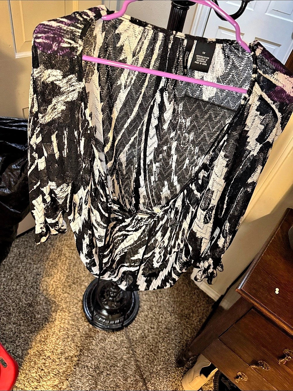 New Directions Abstract Print Blouse in Black & White XL